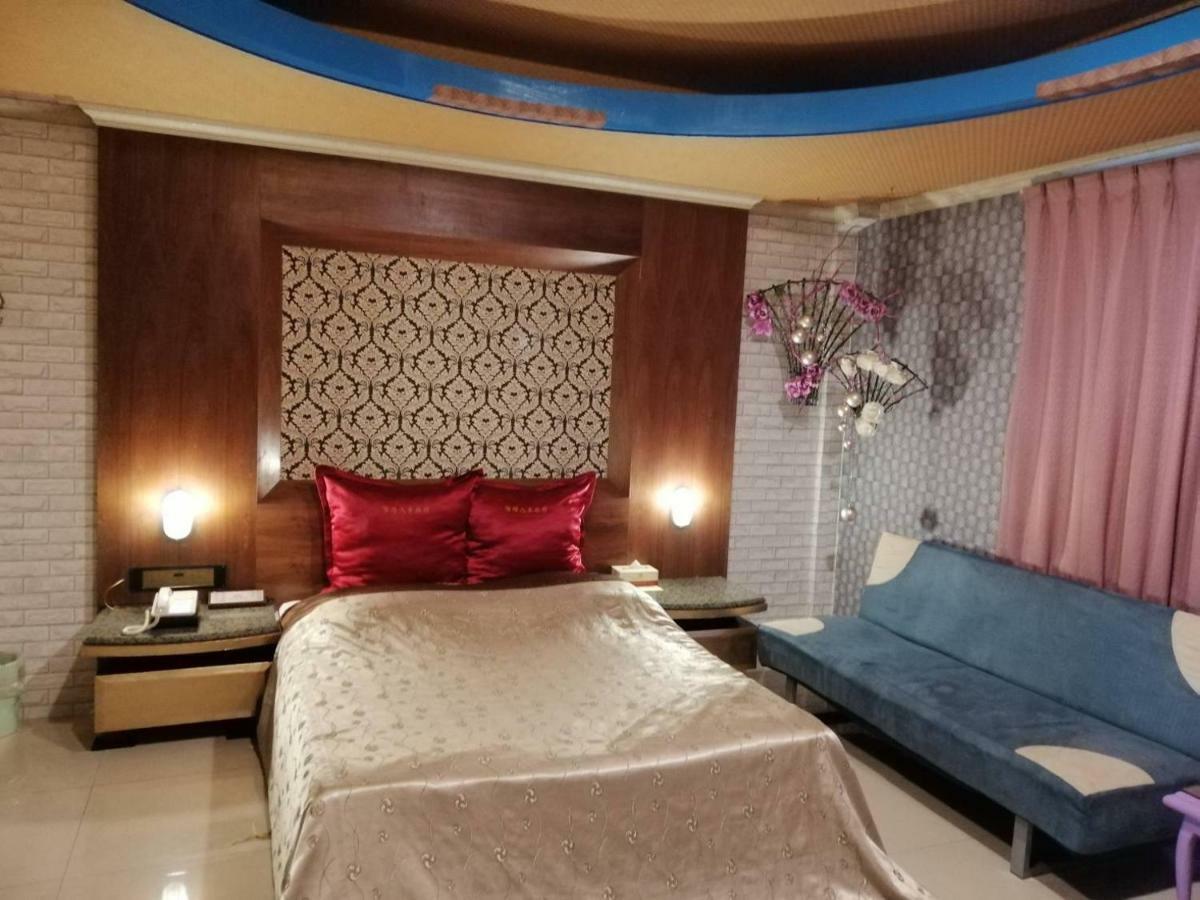 טוצ'נג Sydney Motel מראה חיצוני תמונה